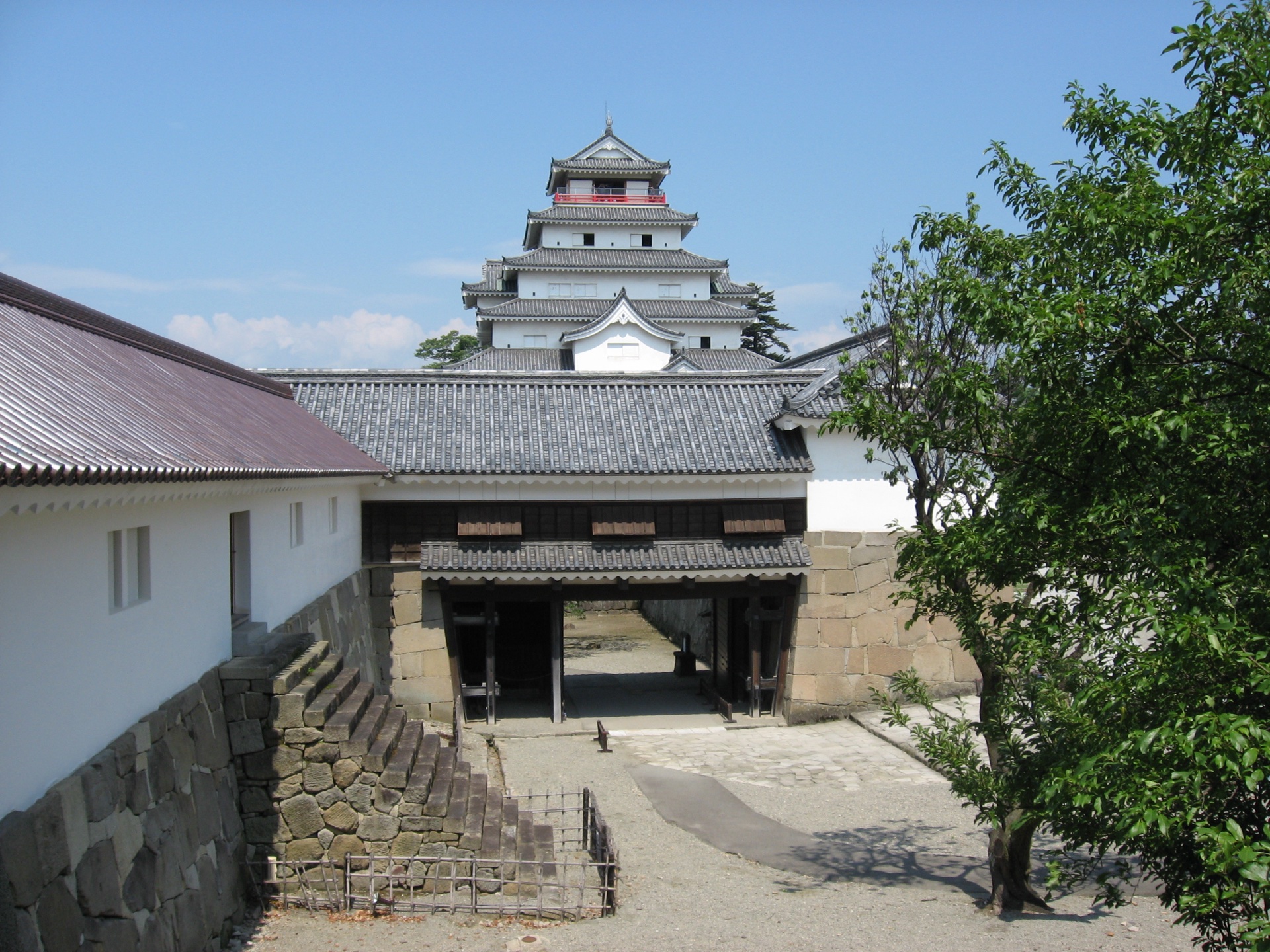 會津若松城（鶴ヶ城）天守閣外觀，福島縣代表性城堡