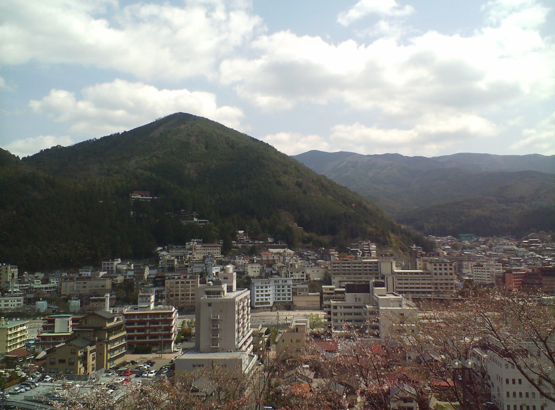 下呂溫泉溫泉街全景，飛驒川沿岸的溫泉旅館群，日本三大名泉之一