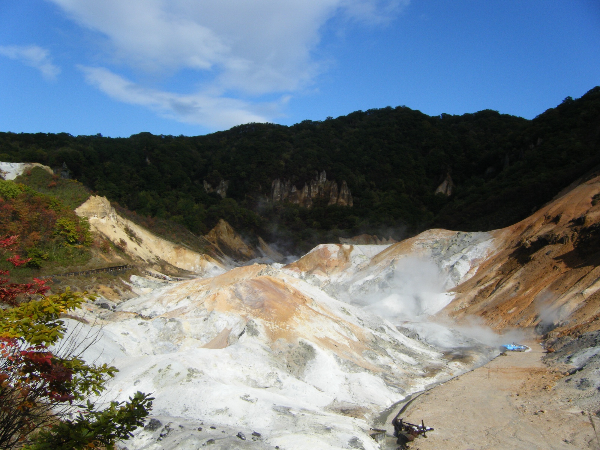 登別溫泉 地獄谷（じごくだに）硫磺噴氣火山地形