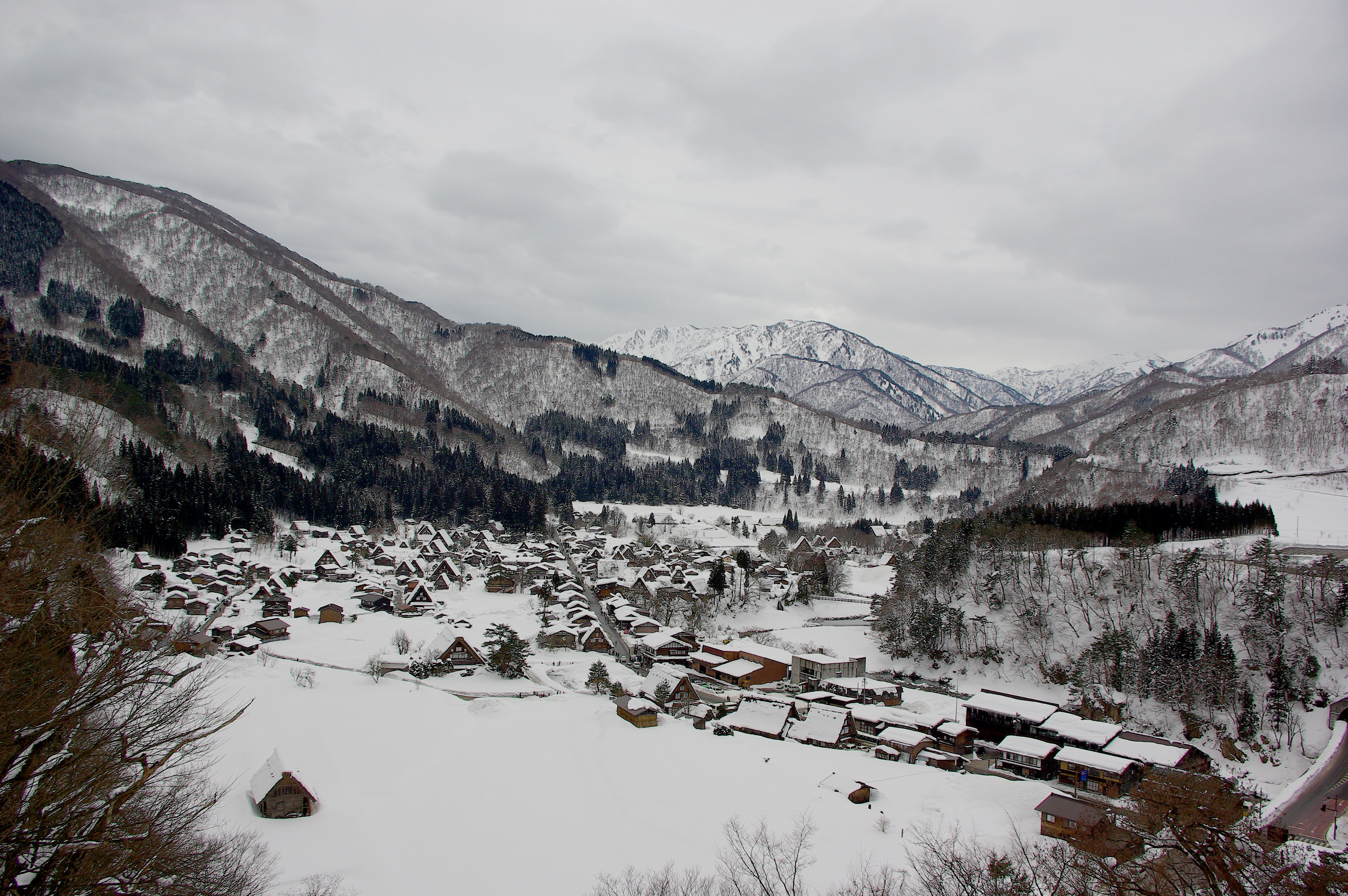 白川鄉合掌造集落 全景 — UNESCO 世界遺產、冬季雪化粧の絶景