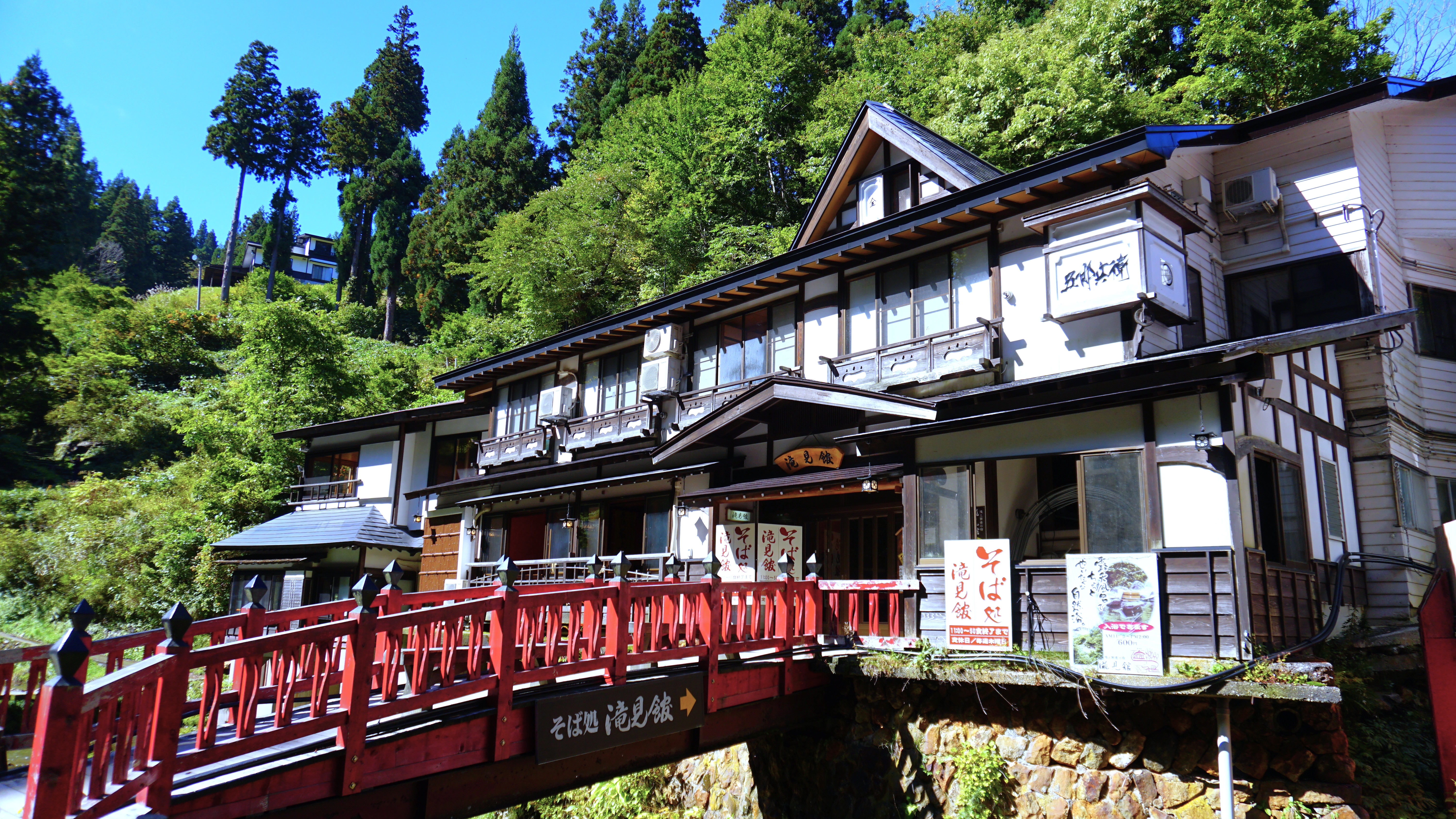 銀山溫泉街 — 山形縣的大正・昭和時代古湯街景，外國人 SNS 瘋傳的「神隱少女」氛圍