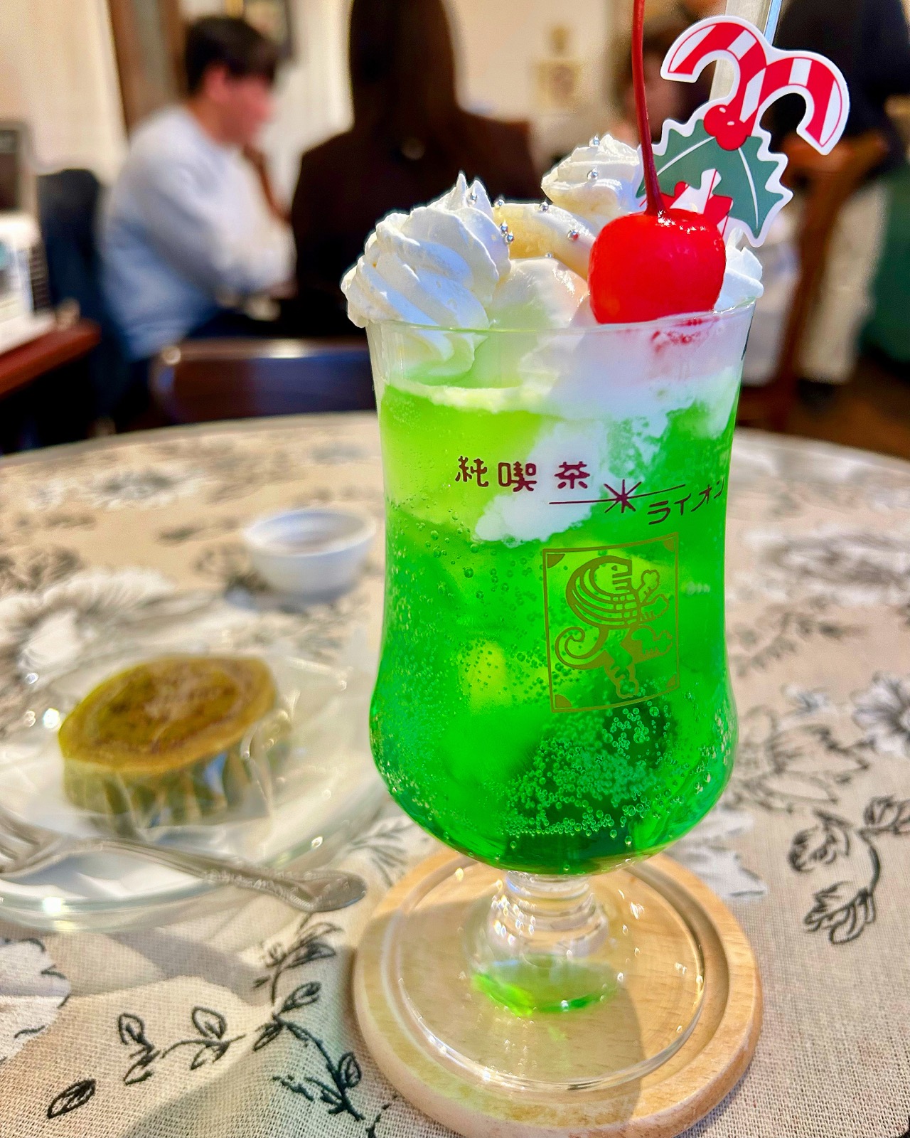 東京渋谷名曲喫茶ライオン外觀 — 1926 年創業的古典音樂純喫茶老店