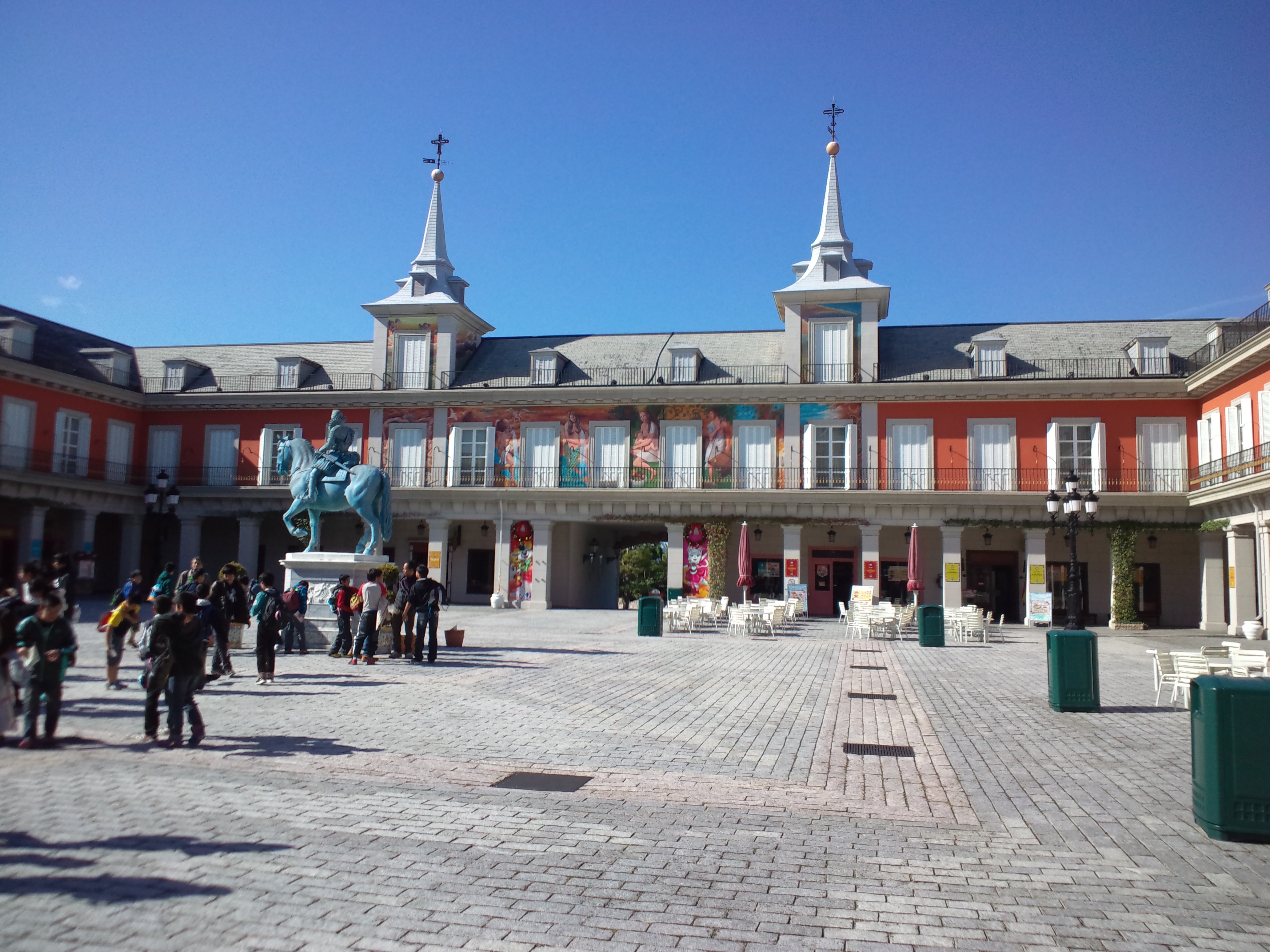志摩西班牙村（Parque España）馬約爾廣場 — 重現西班牙街景的主題樂園
