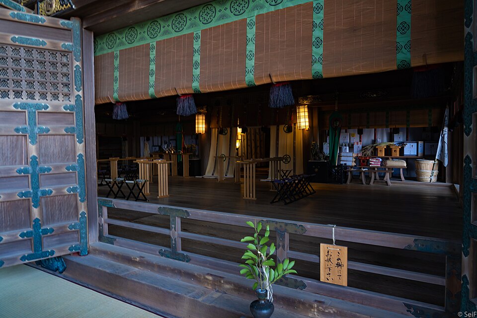 こんぴらさん参道的石階石燈籠，登上本宮的参拜之路