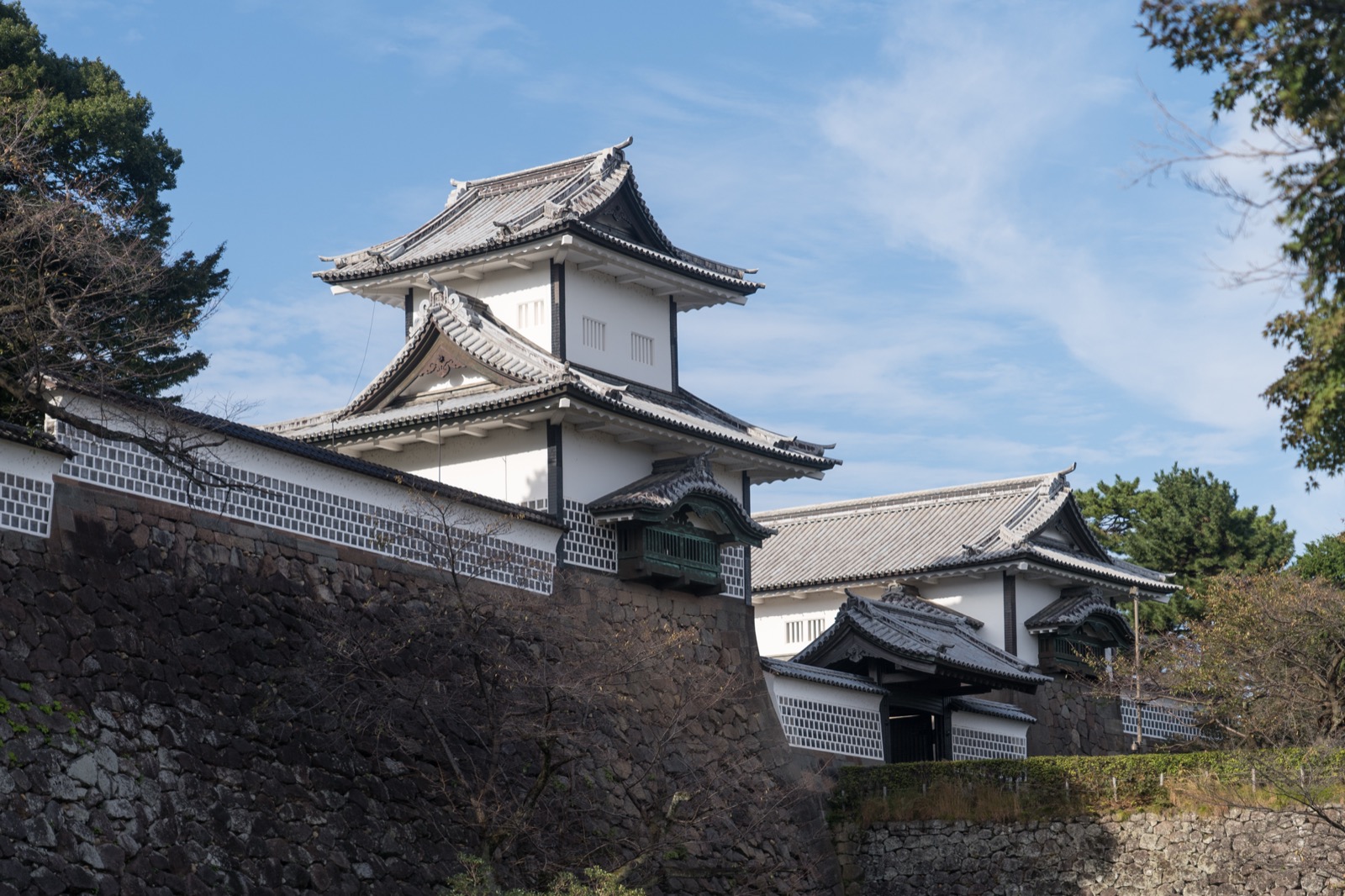 金澤城石川門（石川門）白壁城門 — 1788 年建造的國家重要文化財