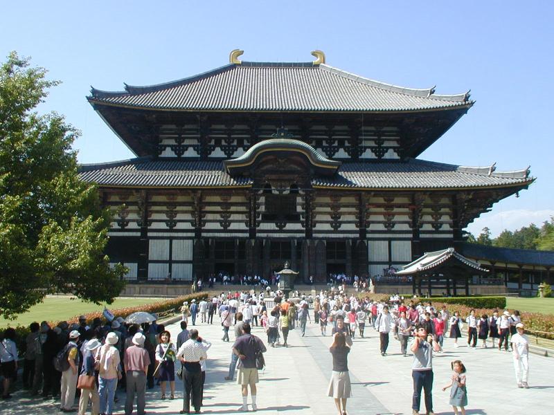 奈良東大寺大佛殿(東大寺大仏殿)外觀 — 世界最大級木造建築、供奉奈良大佛