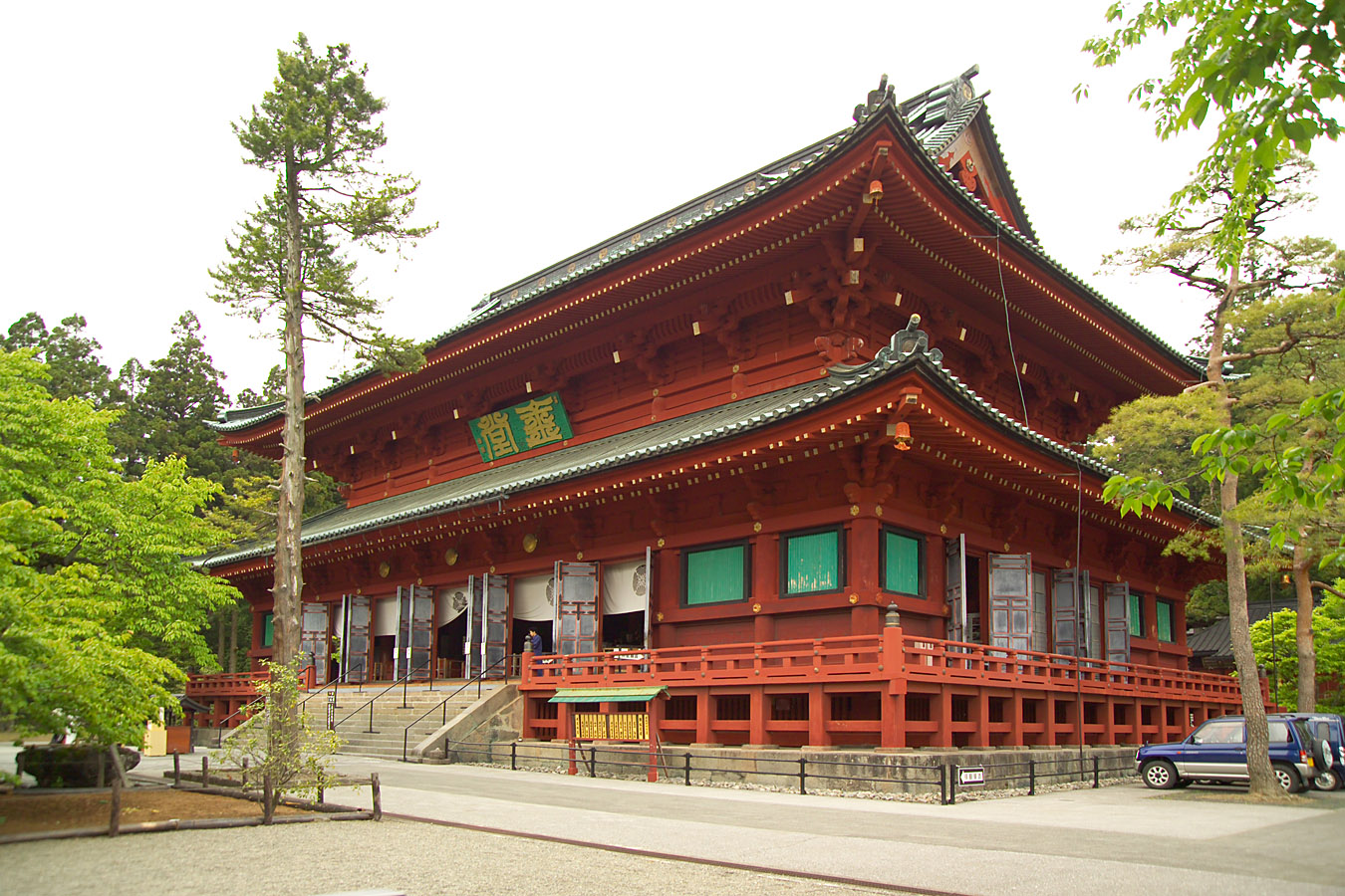日光山輪王寺 本堂三仏堂 — 東日本最大的木造建築、世界遺產日光的社寺構成資產