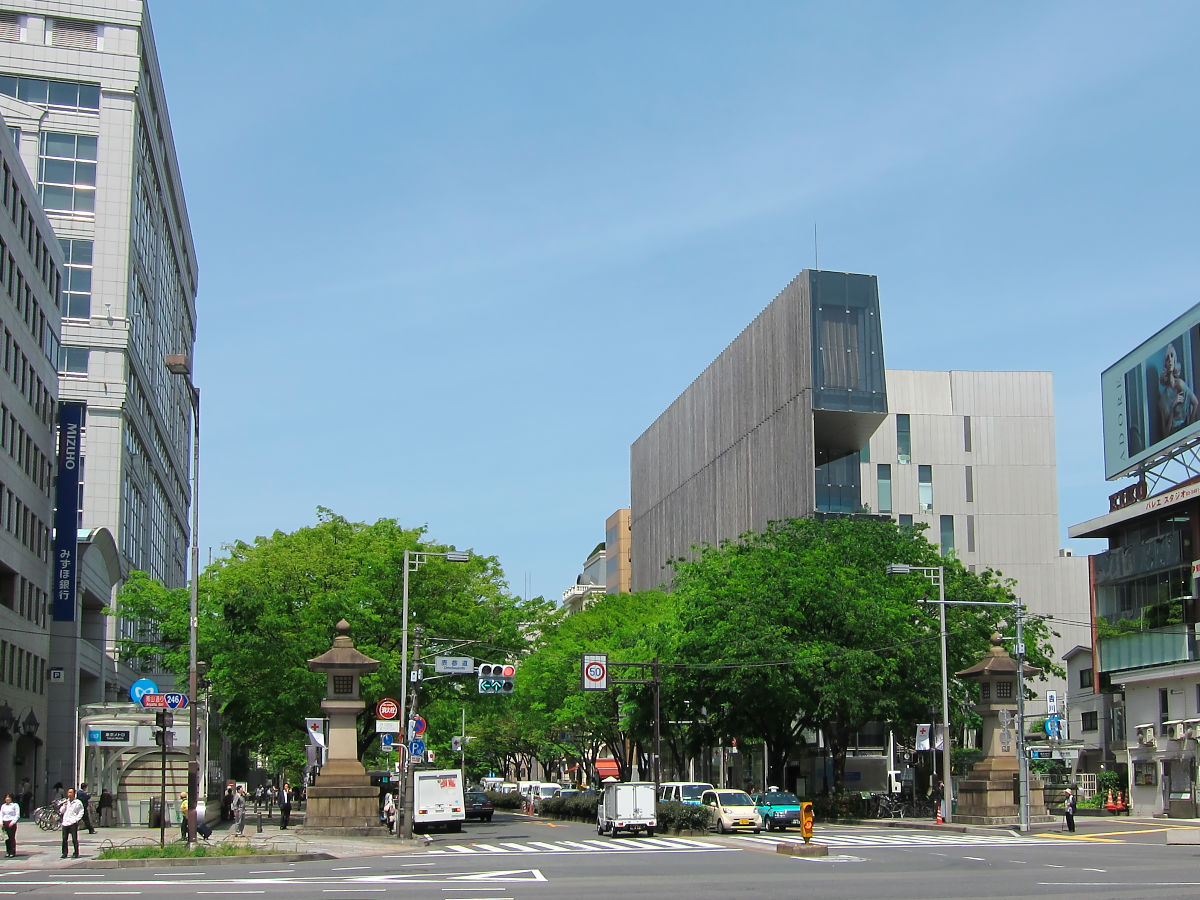 表參道（おもてさんどう）けやき並木 — 通往青山的國際精品大道