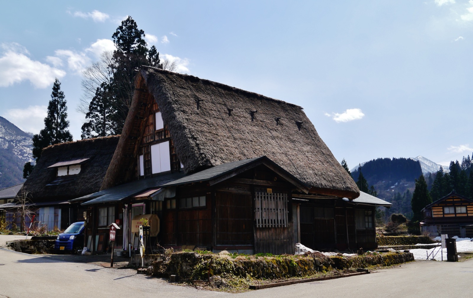 五箇山 相倉合掌造集落 —— 富山縣南礪市、約 20 棟合掌造民家的中規模山間聚落