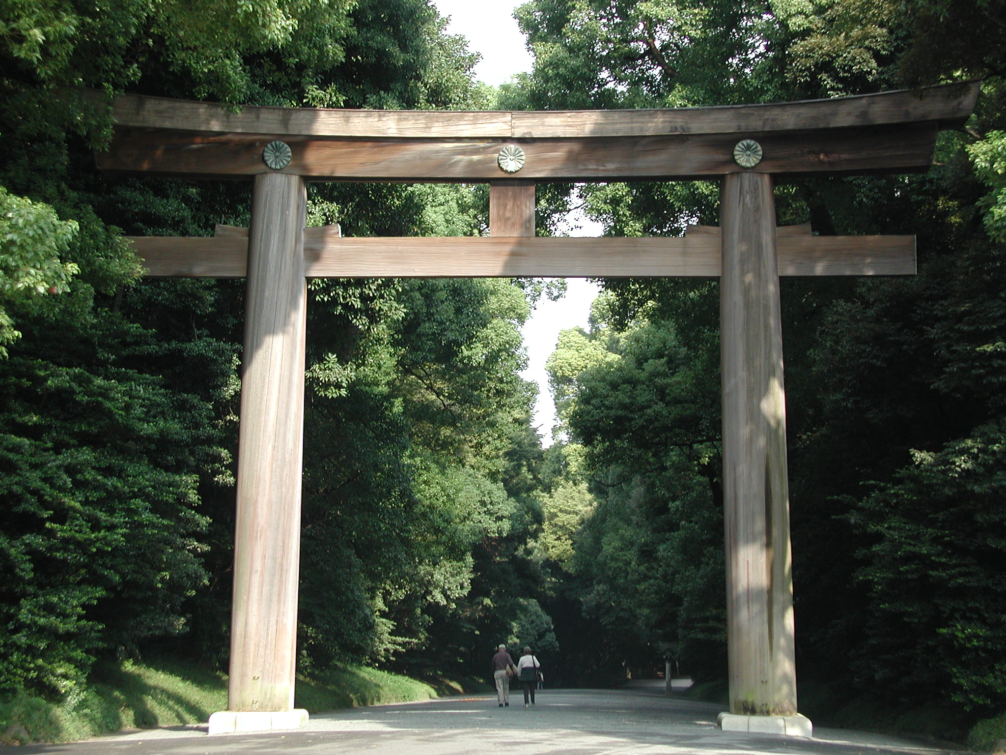 明治神宮 入口大鳥居 — 都心罕見的森林參道入口