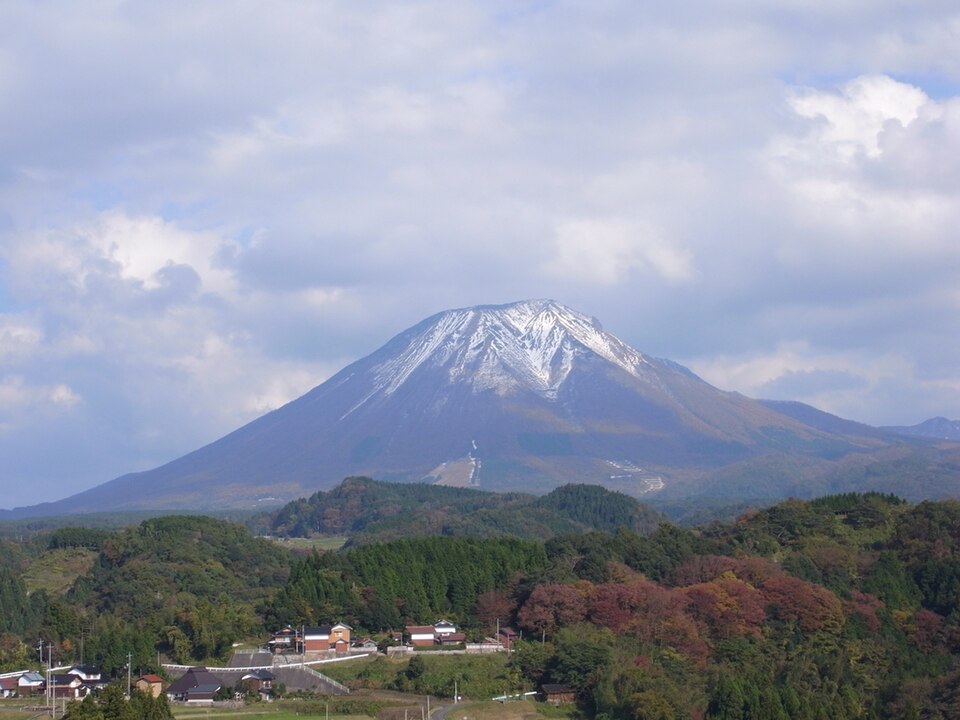 大山秋景，中國地方最高峰，被稱為伯耆富士的圓錐形名峰