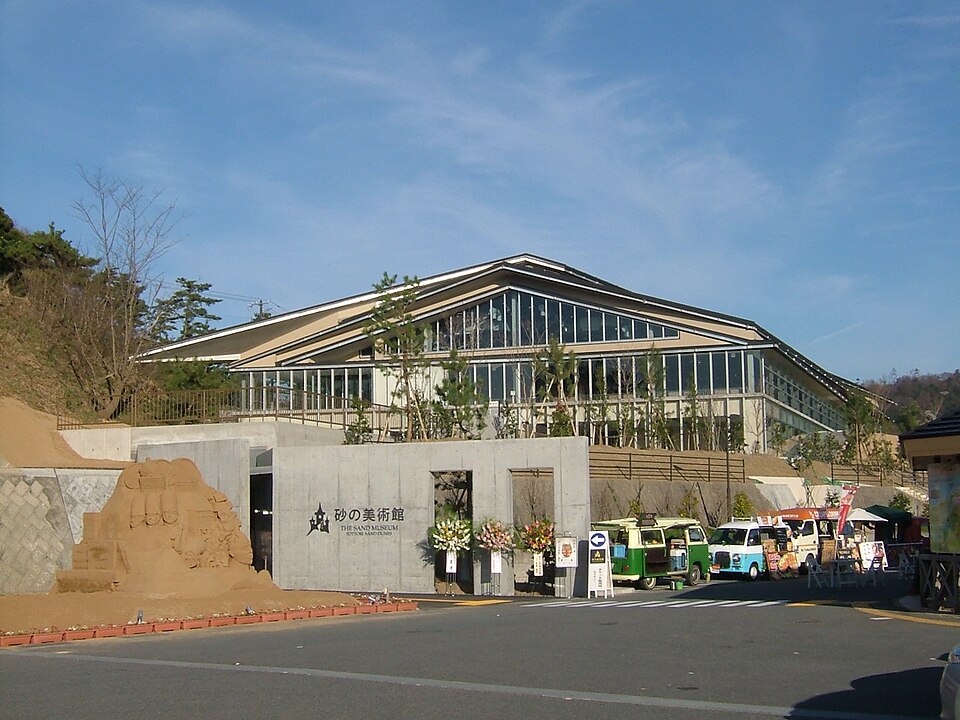 砂の美術館外觀，鳥取縣的世界唯一砂雕美術館