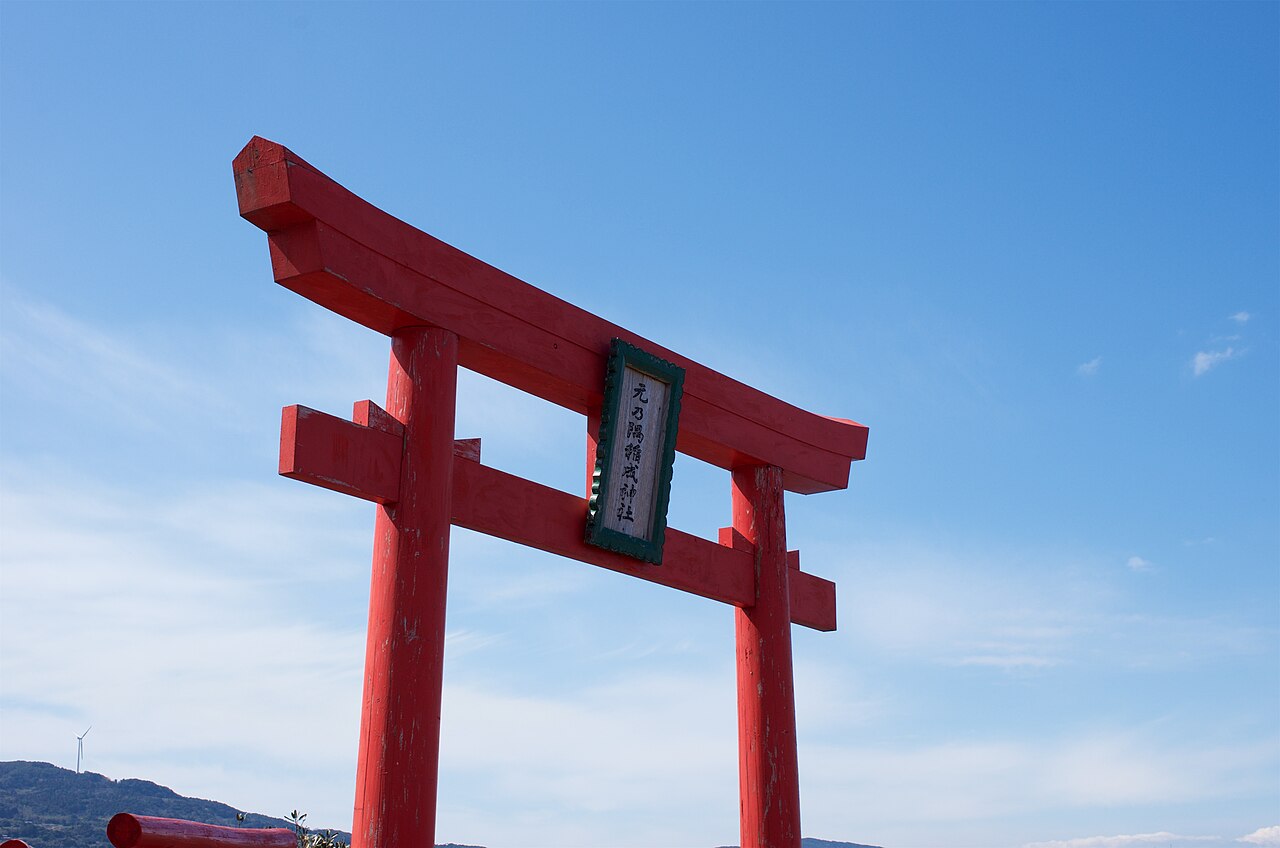 元乃隅神社123座紅色鳥居沿懸崖延伸至日本海，山口縣長門市地標